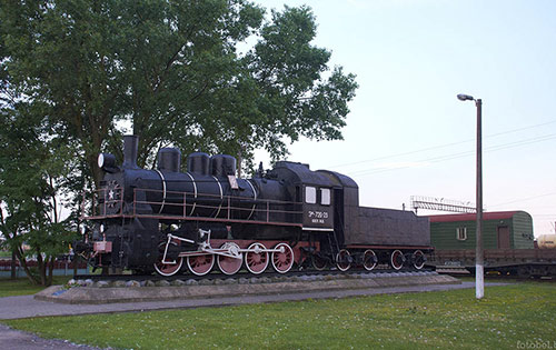  Паровоз-памятник в Осиповичах 