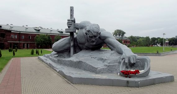 Экскурсия в Брестскую крепость